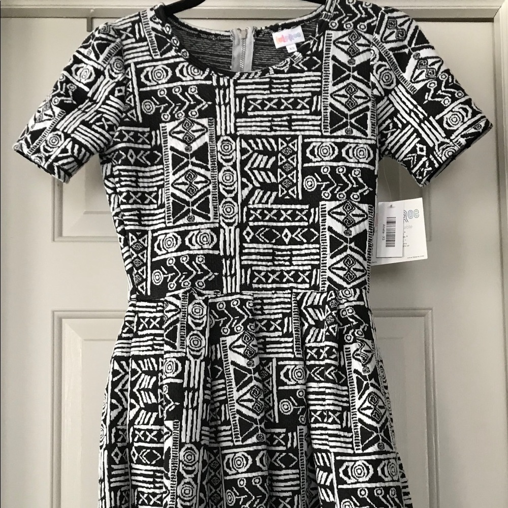 LuLaRoe XS Black & White Aztec Amelia NWT Vintage